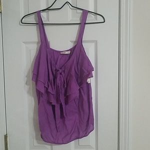 Lilac colored sleeveless top
